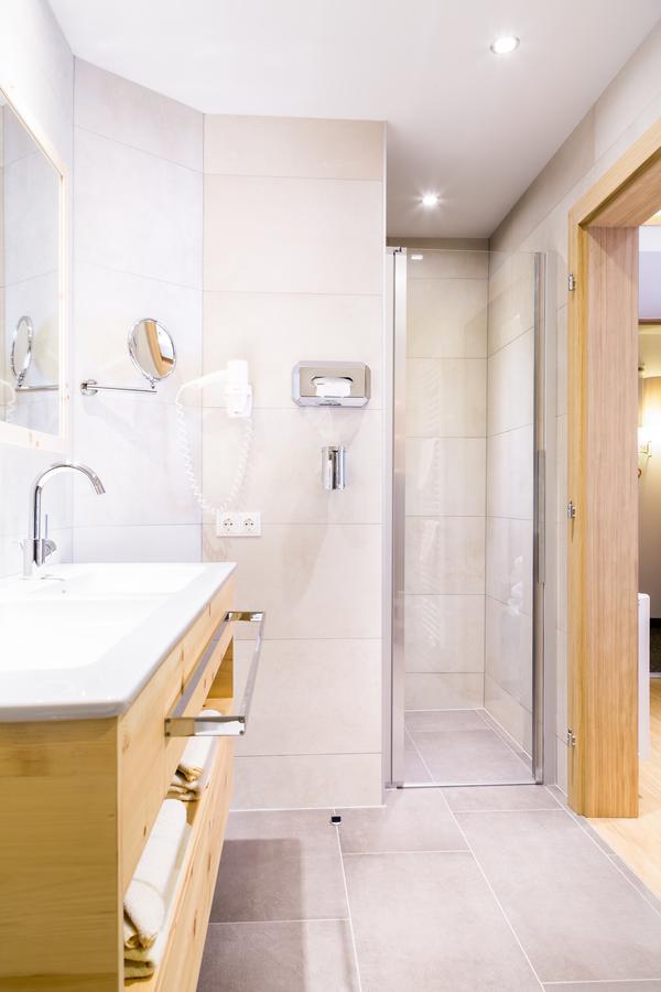 Gasthof Zum Goldenen Loewen Nauders Habitación foto